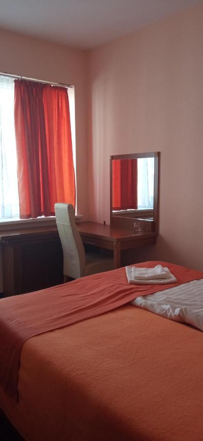 Penzion Gremium Hotel Bratislava Ngoại thất bức ảnh