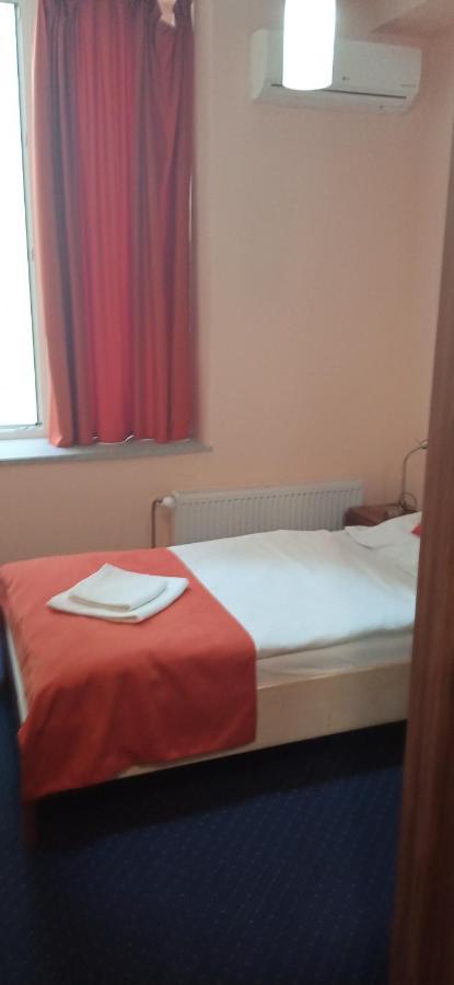 Penzion Gremium Hotel Bratislava Ngoại thất bức ảnh