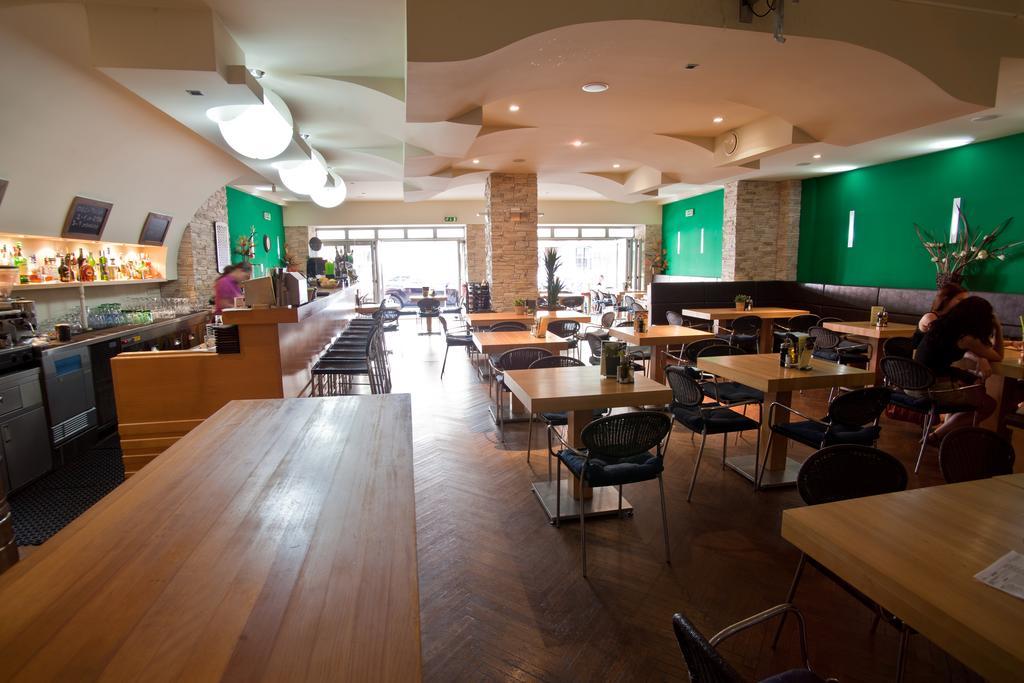 Penzion Gremium Hotel Bratislava Ngoại thất bức ảnh