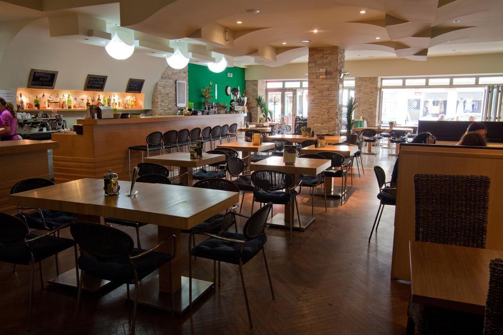 Penzion Gremium Hotel Bratislava Ngoại thất bức ảnh