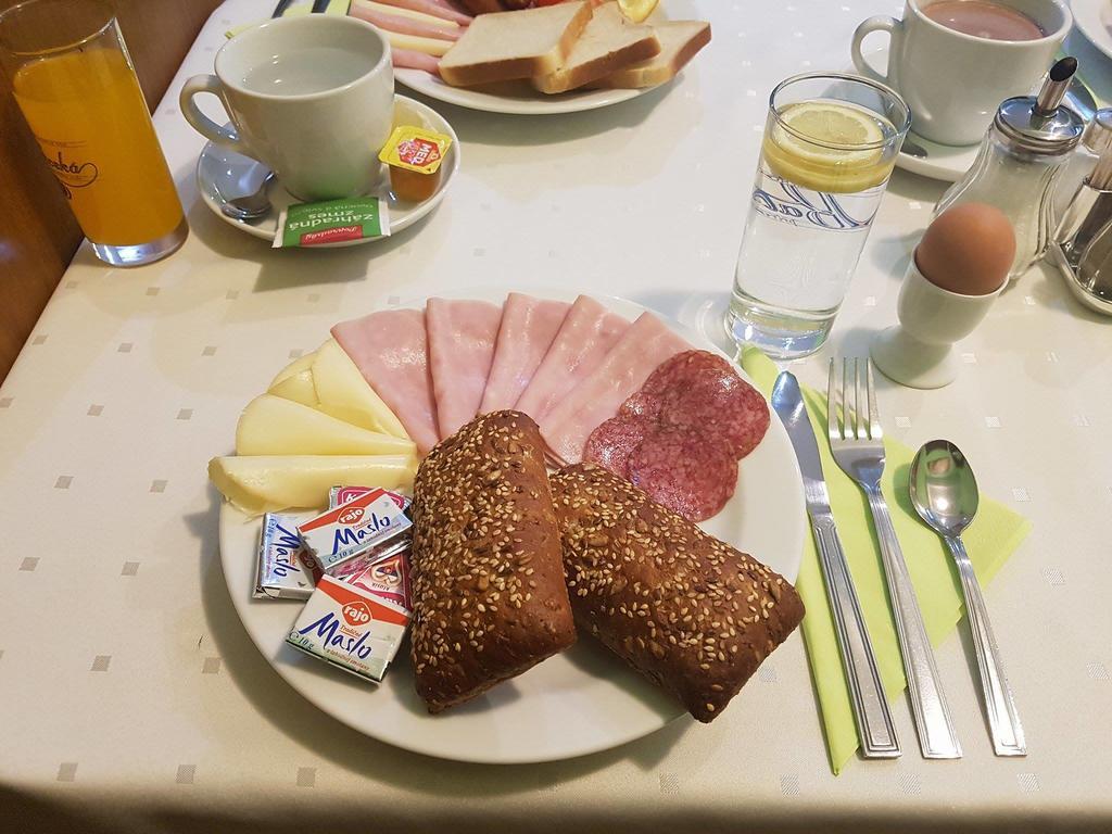 Penzion Gremium Hotel Bratislava Ngoại thất bức ảnh
