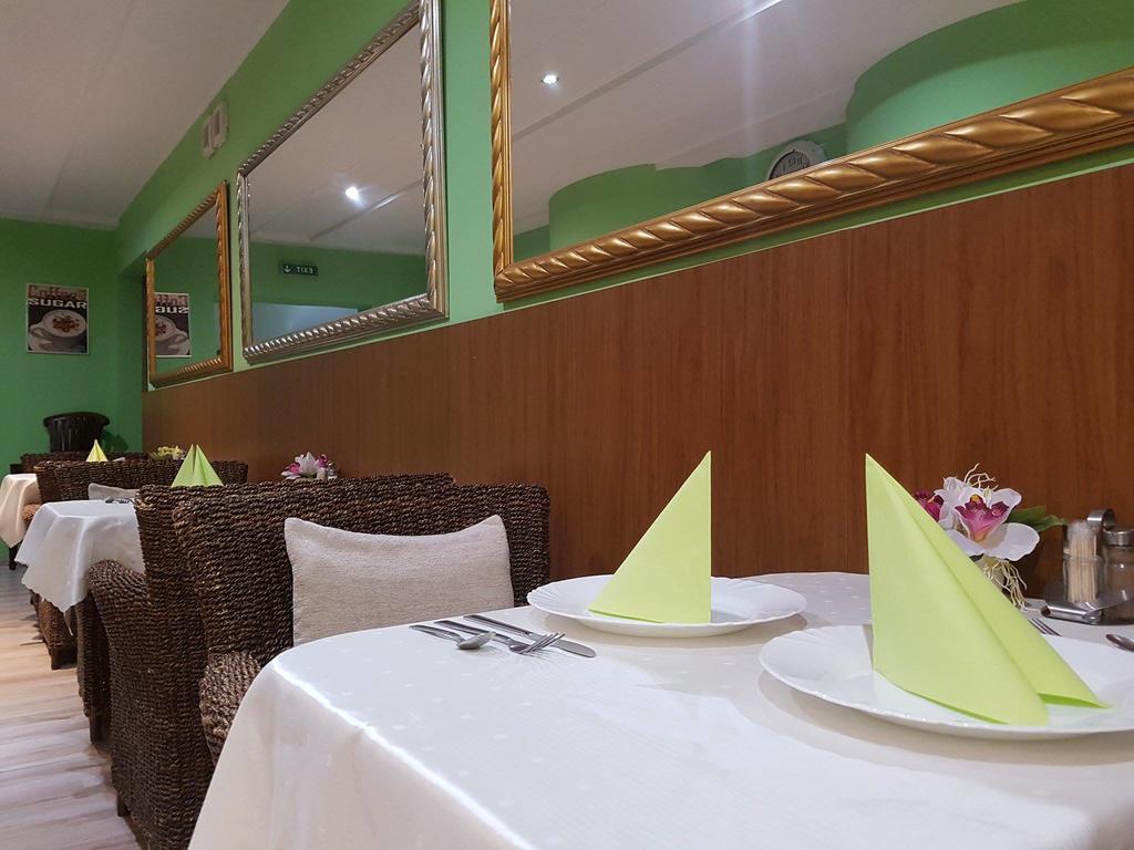 Penzion Gremium Hotel Bratislava Ngoại thất bức ảnh